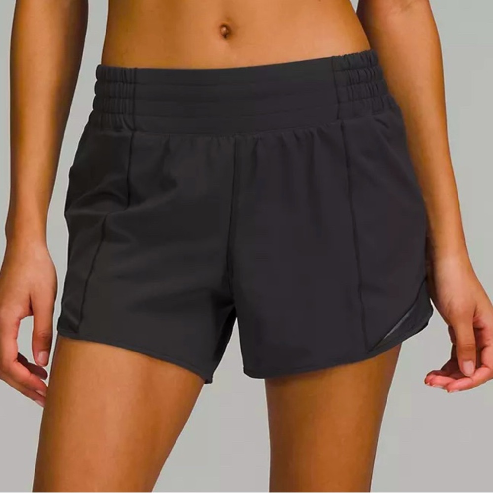 NWT lululemon black hotty hot lined LR 4” Size 4
